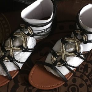 WOMEN BLACK BEADED SANDALS